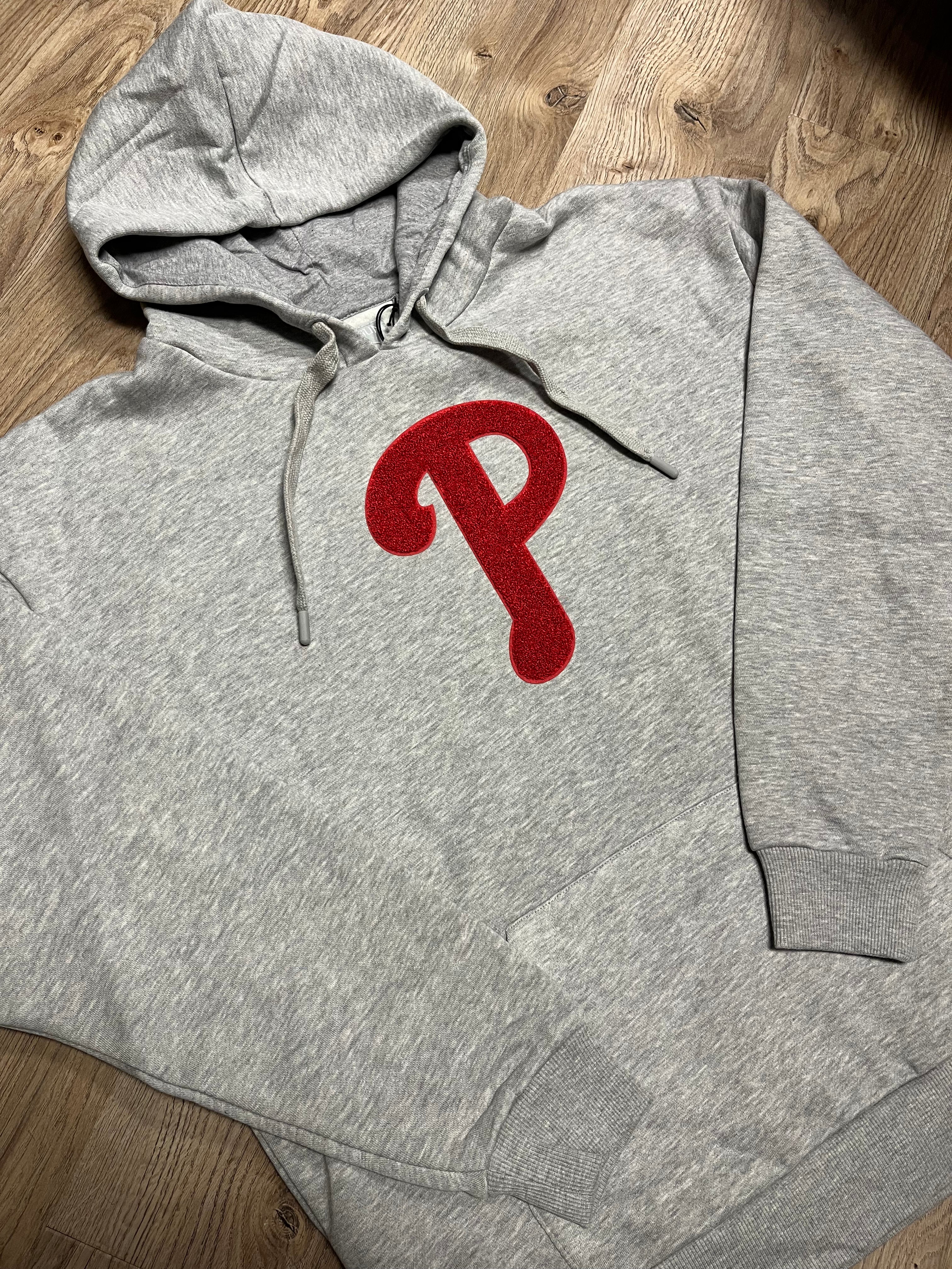 ladies phillies Antigua hoodie